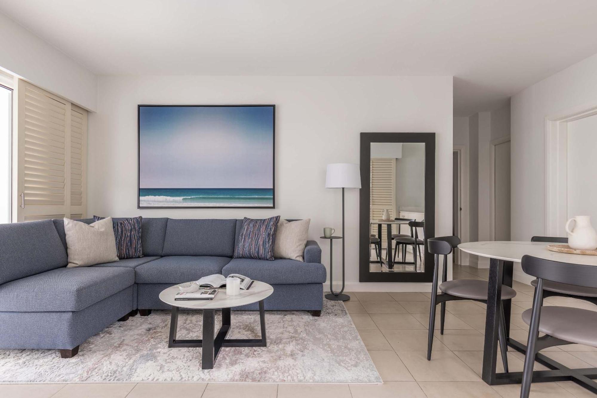 Peppers Beach Club & Spa Palm Cove Exteriör bild A living room